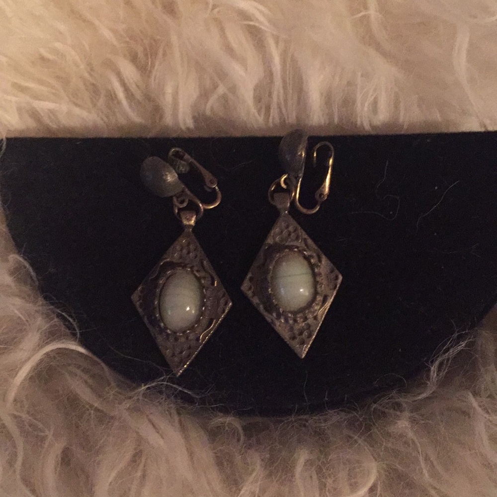Vintage 1940s ‘50s ~ Hobe Earrings clip on backing